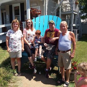 Meet your Posher, Leeann